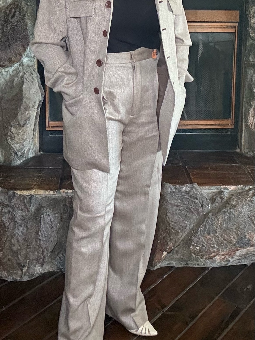 Morgan Taylor women  Two-Piece Suit in Taupe - Picture 2 of 13